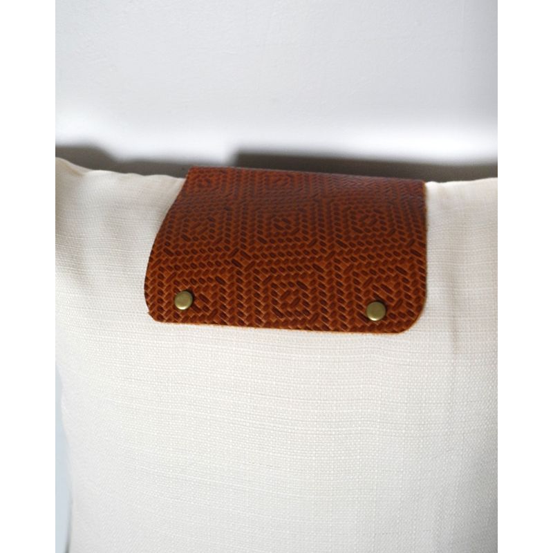 JARDIN DEL ESTE - Funda Cojín Cuero mimbre café