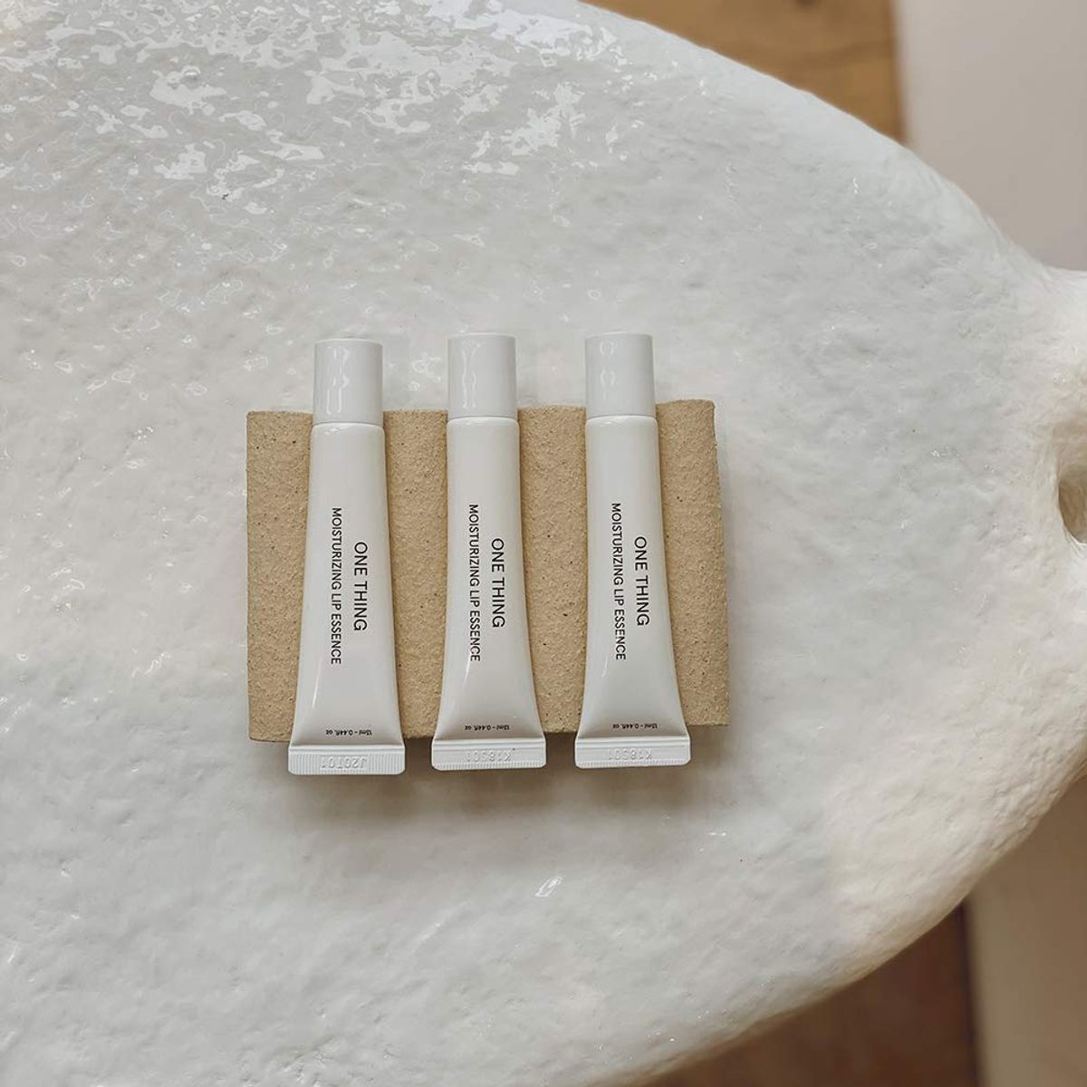 ONE THING - Esencia hidratante Bálsamo Labial - Cosmética Coreana