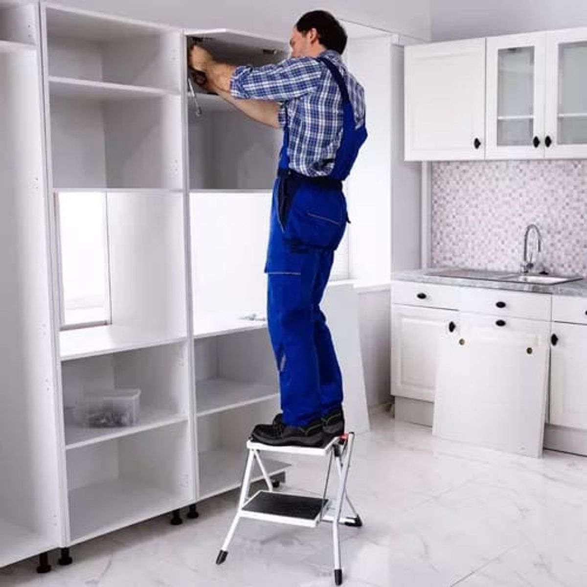 GENERICO - Escalera Multiuso Plegable 2 Peldaños Ultra Compacta