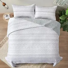 GENERICO - CUBRECAMA QUILT DE VERANO 1.5 PLAZA REVERSIBLE 100% ALGODON COLOR BLANCO CON DISEÑO