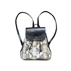 MUNDO PIEL - Mochila Cuero Serpiente con tapa negra