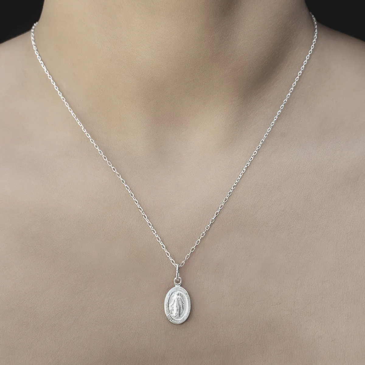 COGGIOLA - Collar Medalla Virgen Rayos Pequeña Plata Fina 925