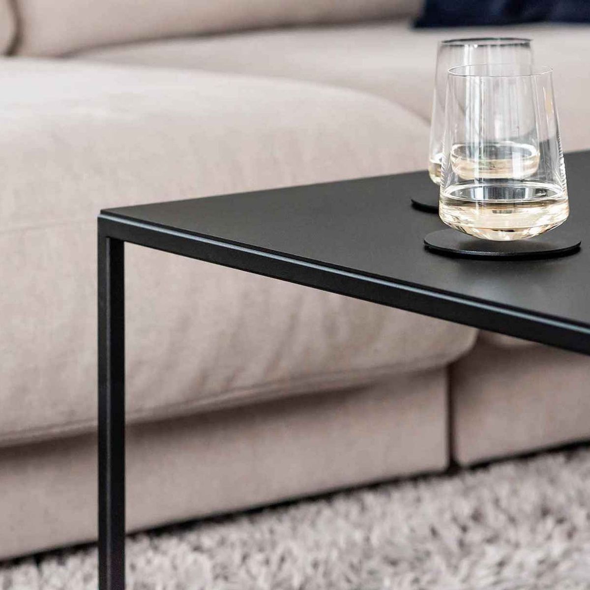 LIVING MARKET - Mesa de centro Grub 100x100x35 Negra Hand Made