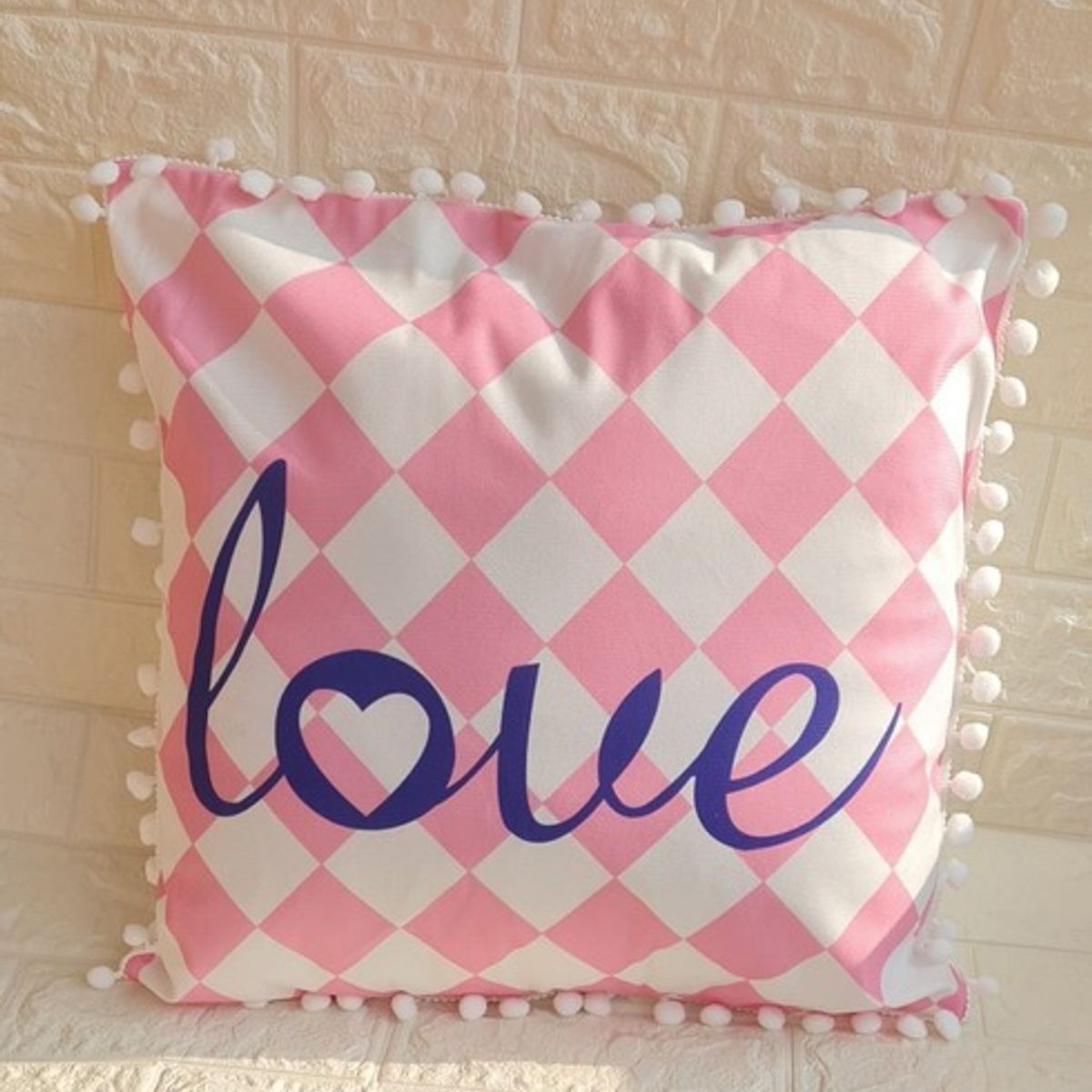 GENERICO - Funda Para Cojin Pompon Decorativa Diseño Love 66 42x42