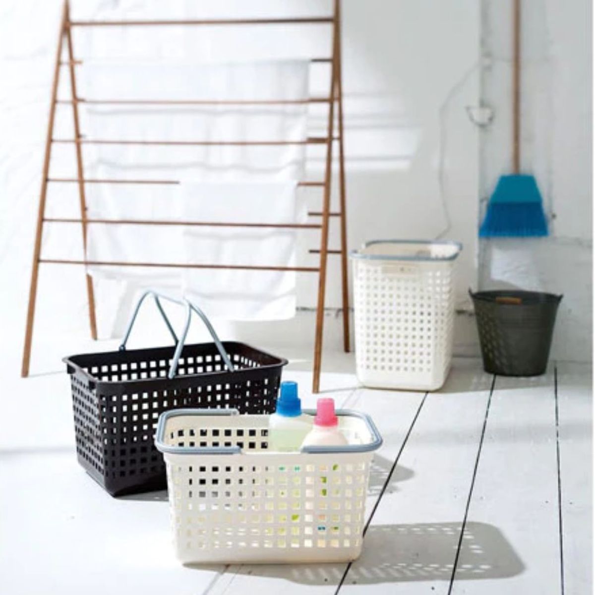 LIKE-IT - Canasto de Lavandería Like-It  13 Lts.  - Organizador Multiuso con Asa Integrada. Fabricado en Japón.