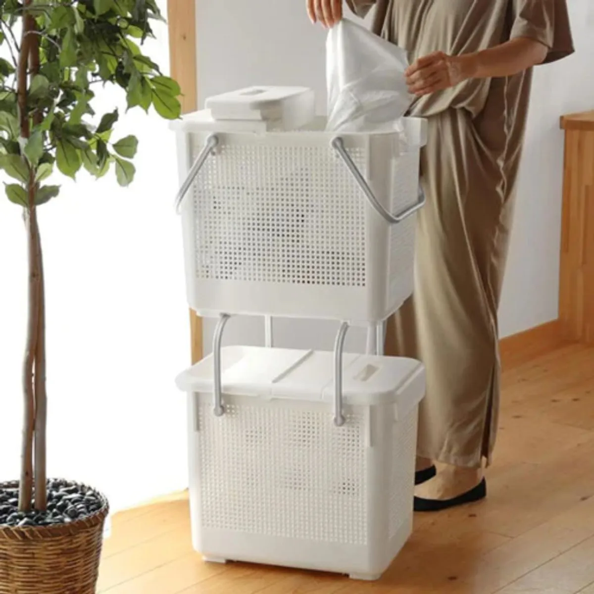 LIKE-IT - Canasto de Almacenamiento Like-It  37 Lts. Apilable con Tapa para Lavandería y Organización. Fabricado en Japón