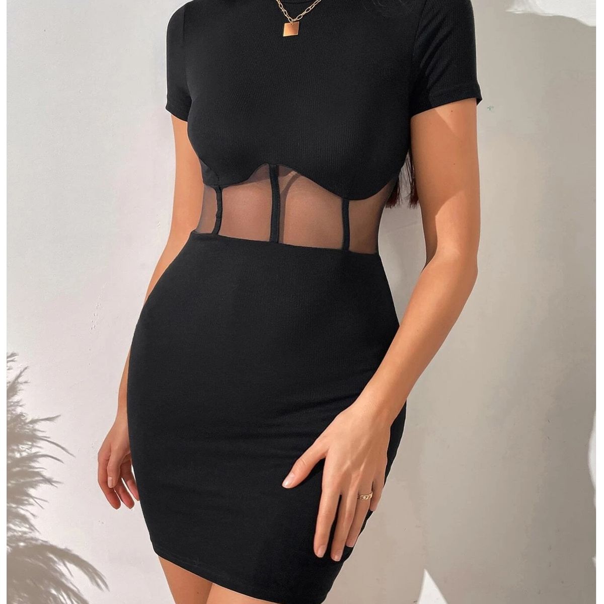 GARSIL - Elegante Vestido De Manga Cortas Para Mujer Con Transparencia