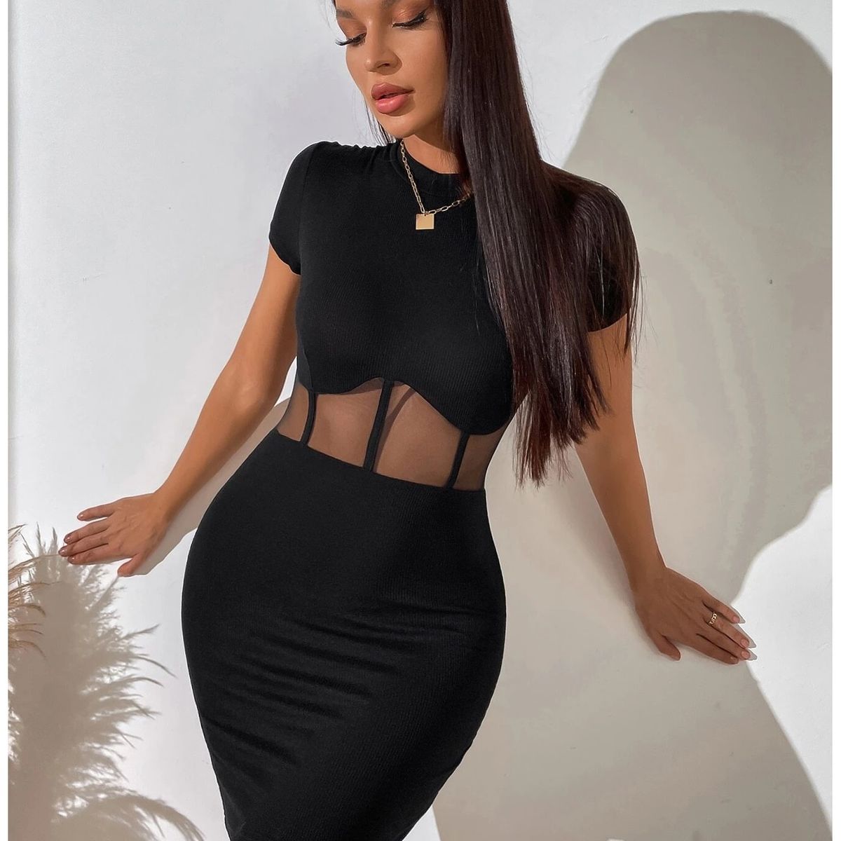 GARSIL - Elegante Vestido De Manga Cortas Para Mujer Con Transparencia