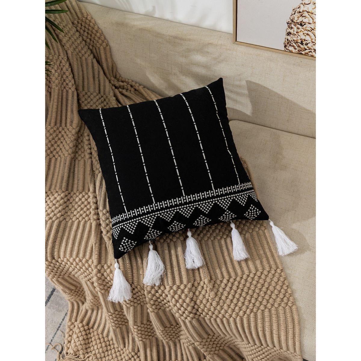 GENERICO - Fundas Para Cojín Decorativas Modelo Bordado Con Pompón Negro