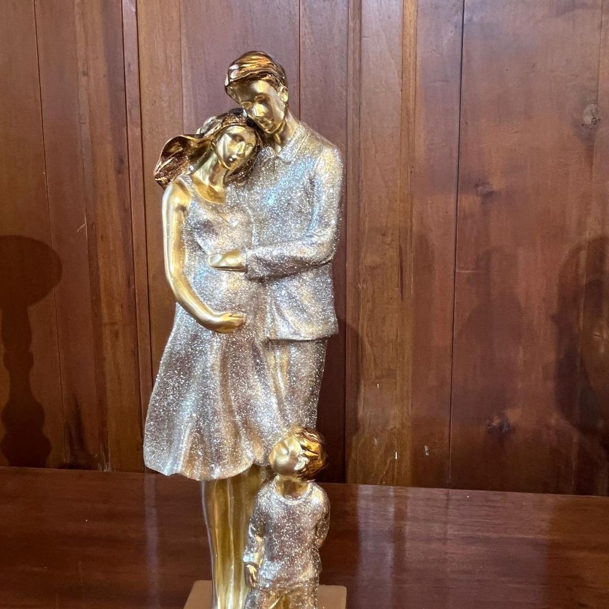 GENERICO - Figura Familia Dorada 2