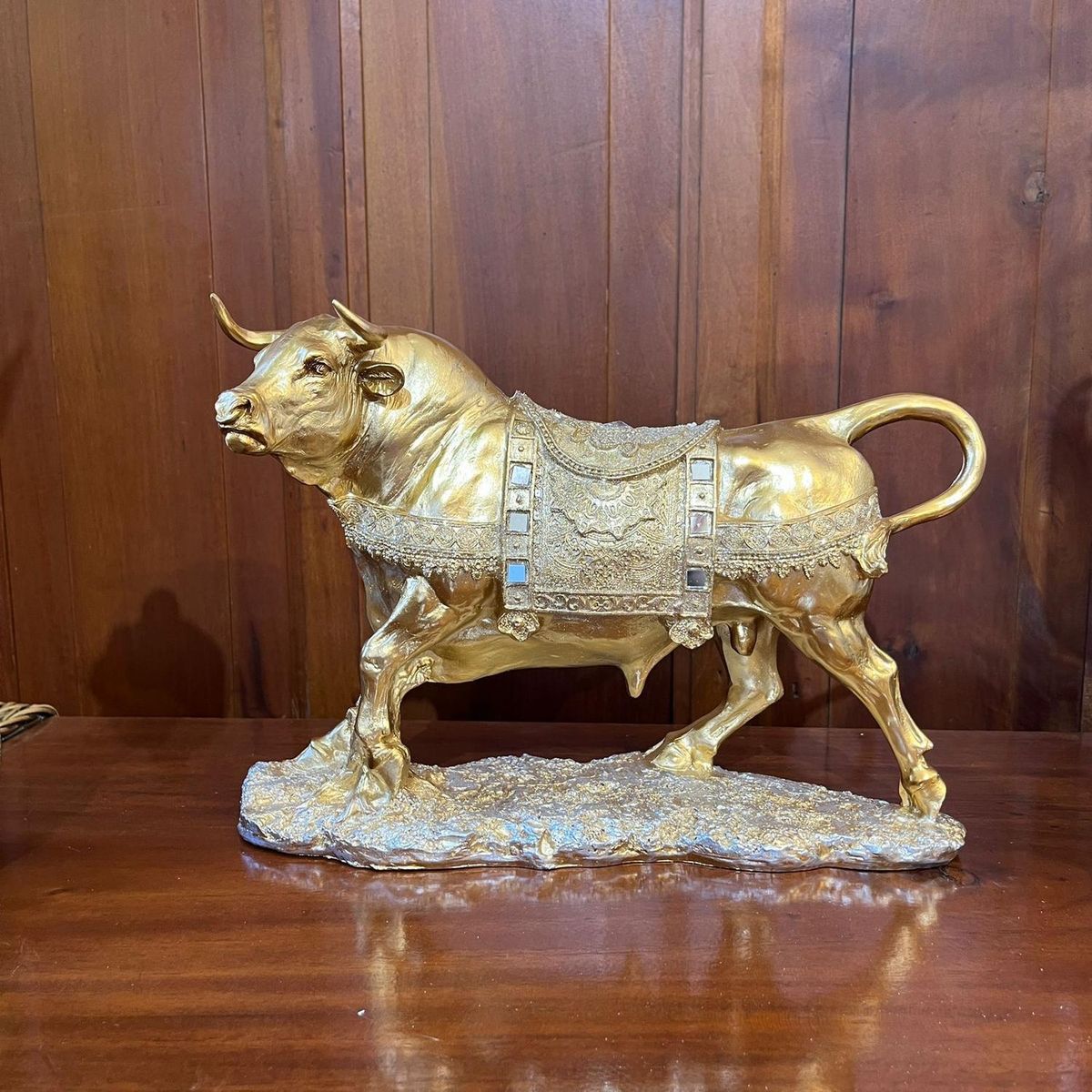 Figura Toro Dorado, marca GENERICO - Foto Principal