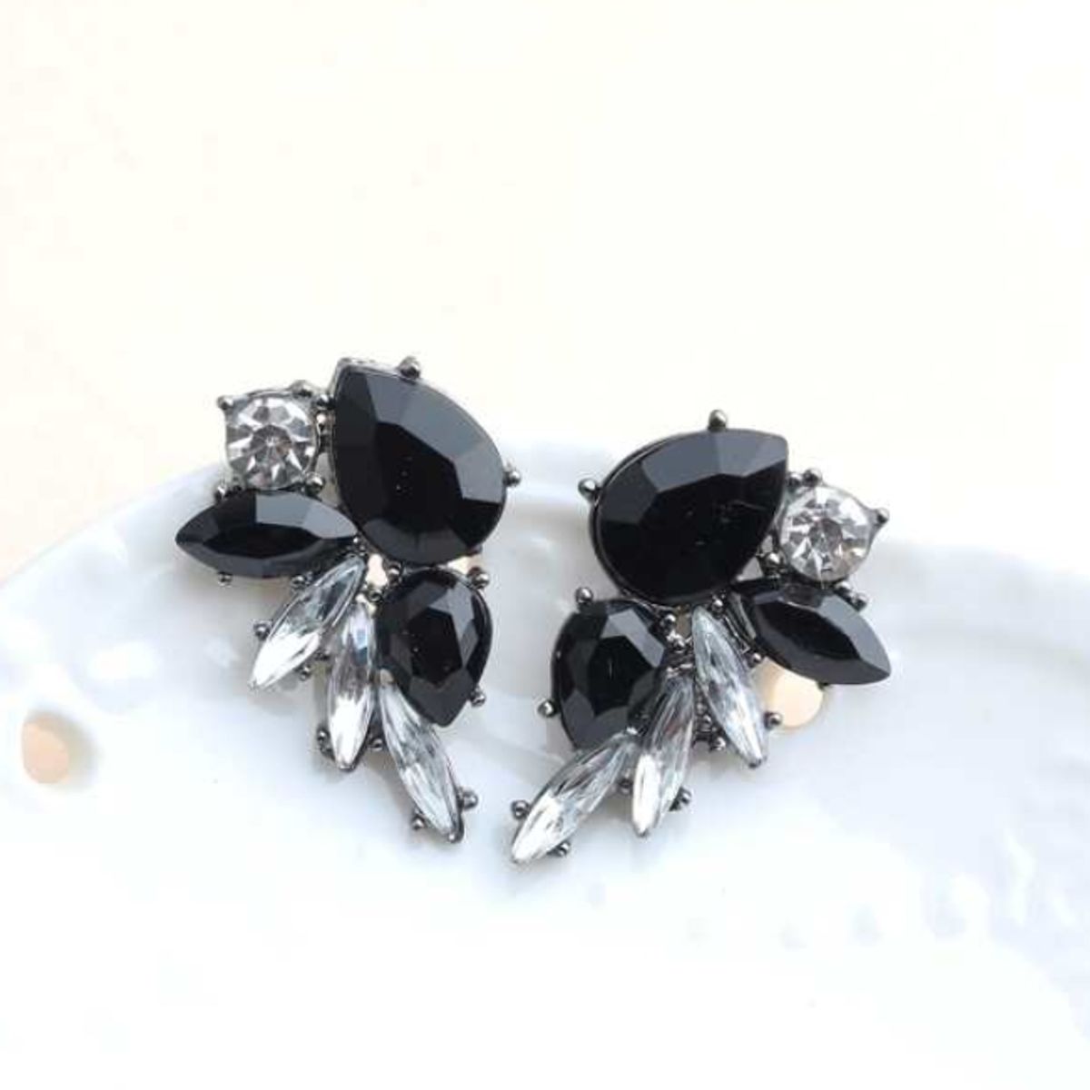 GENERICO - Pendientes de tachuela con diamante de imitación