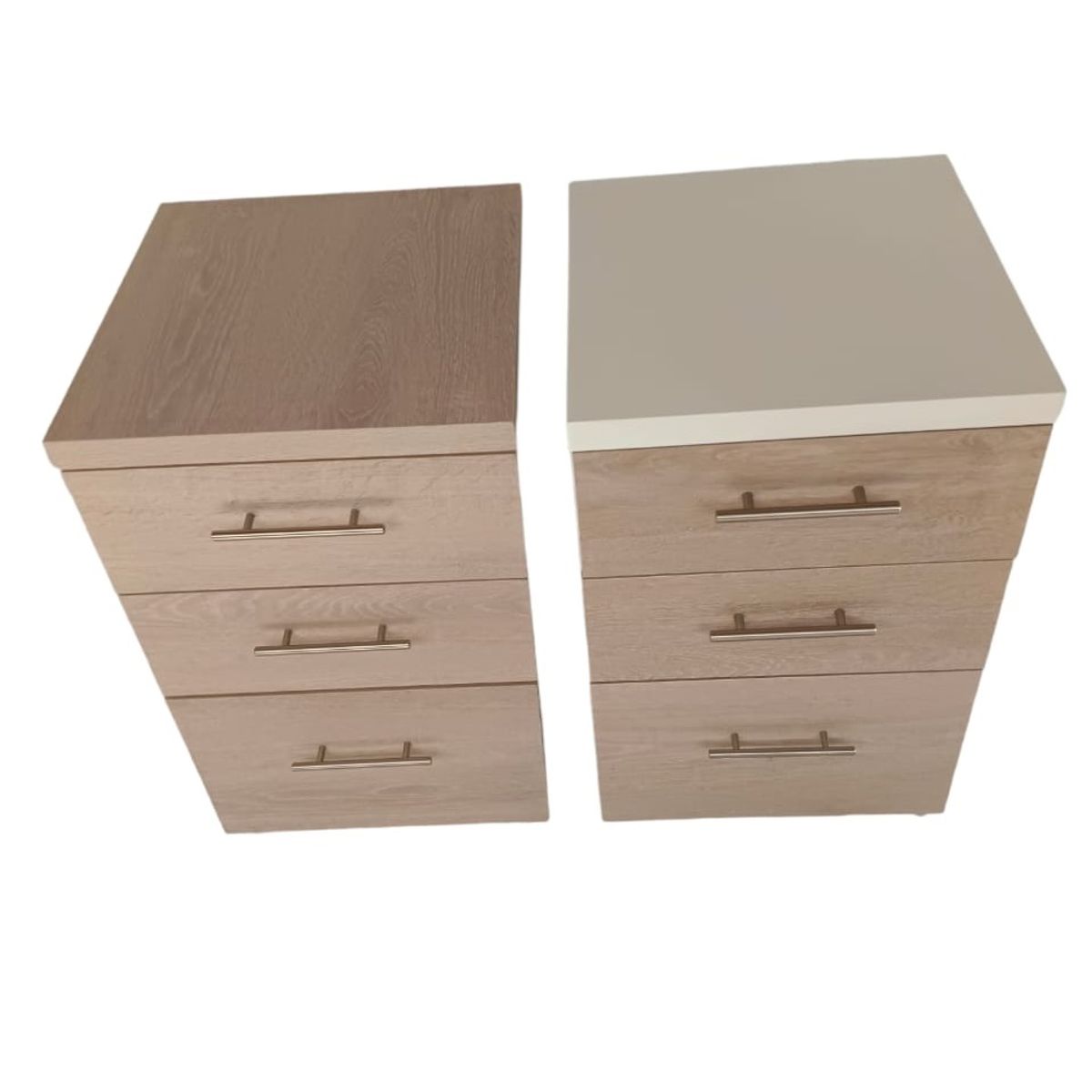 GENERICO - Cajonera rodante y de 3 cajones. Correderas y tiradores metalicos