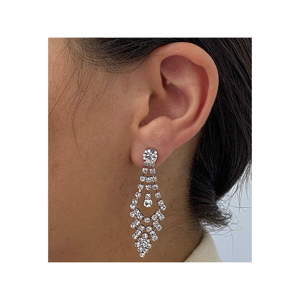 GENERICO - Aros Colgantes Con Pedreria Y Brillo  Color Plateado