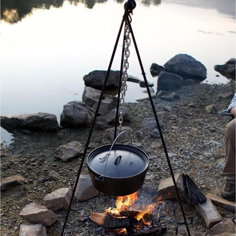LODGE - Trípode Para Olla De Campamento 110Cm