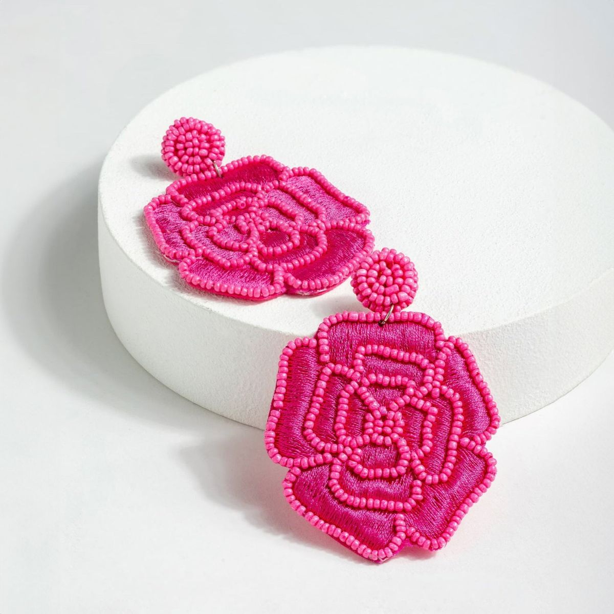 LOUNGE - Aros Mujer Flor Grande Fucsia