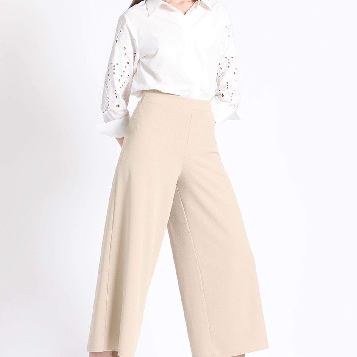LIOLA - Pantalon Ancho Cropped, Beige Liola