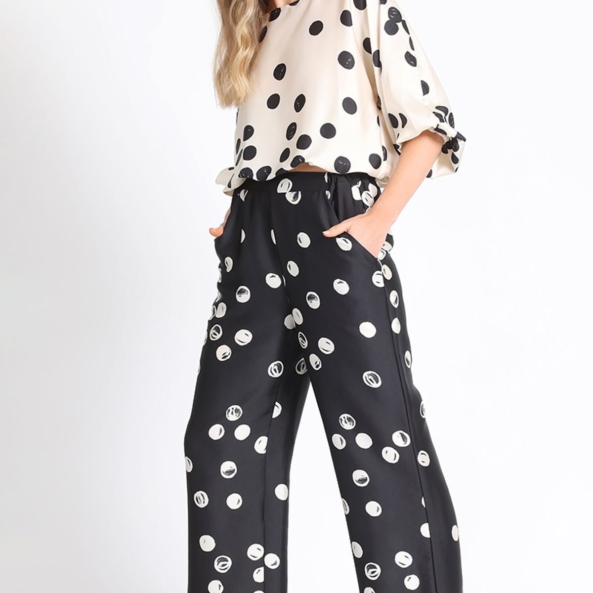 LIOLA - Pantalon Recto Lunares, Negro Liola