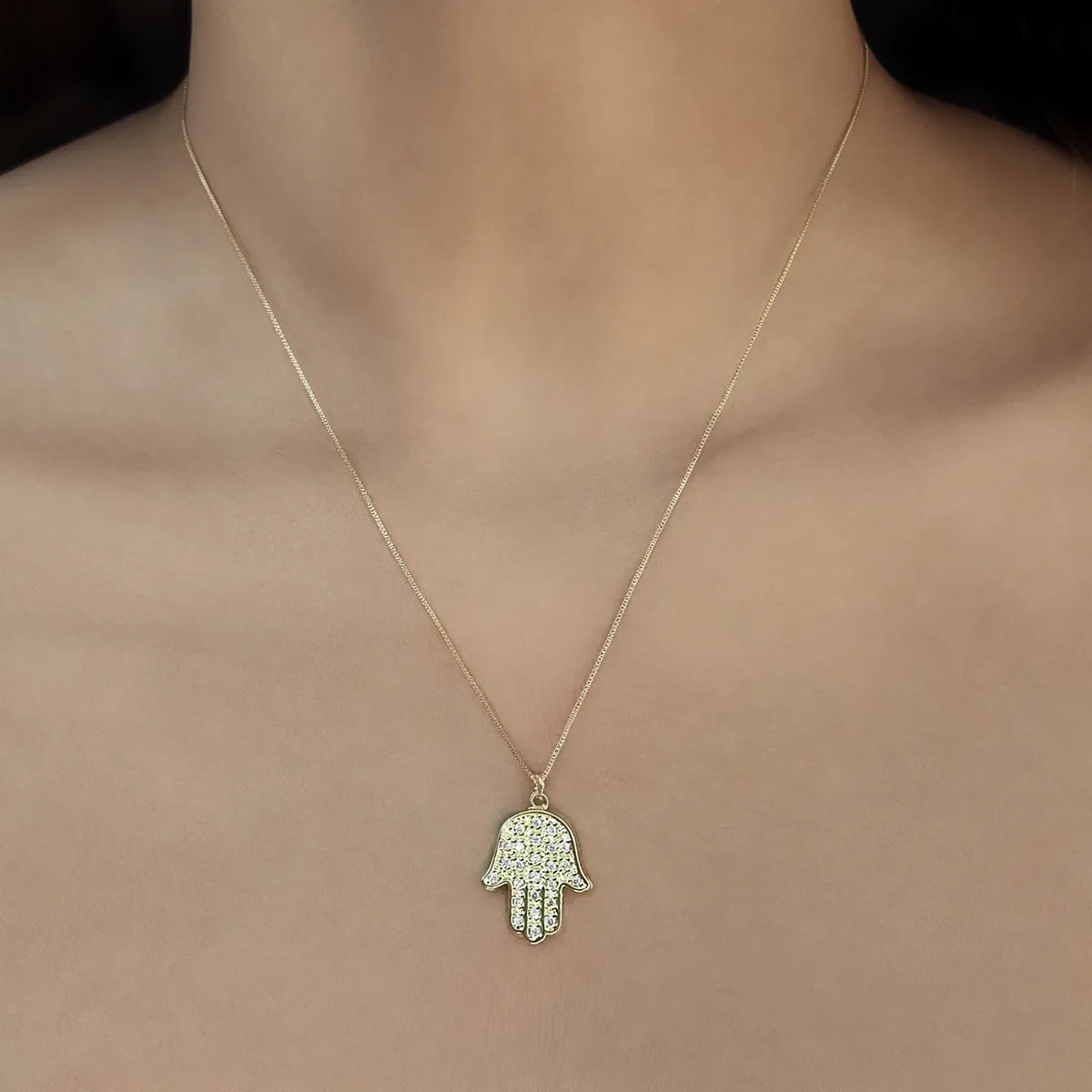COGGIOLA - Collar Místico Mano Hamsa Enchapado Oro 18K