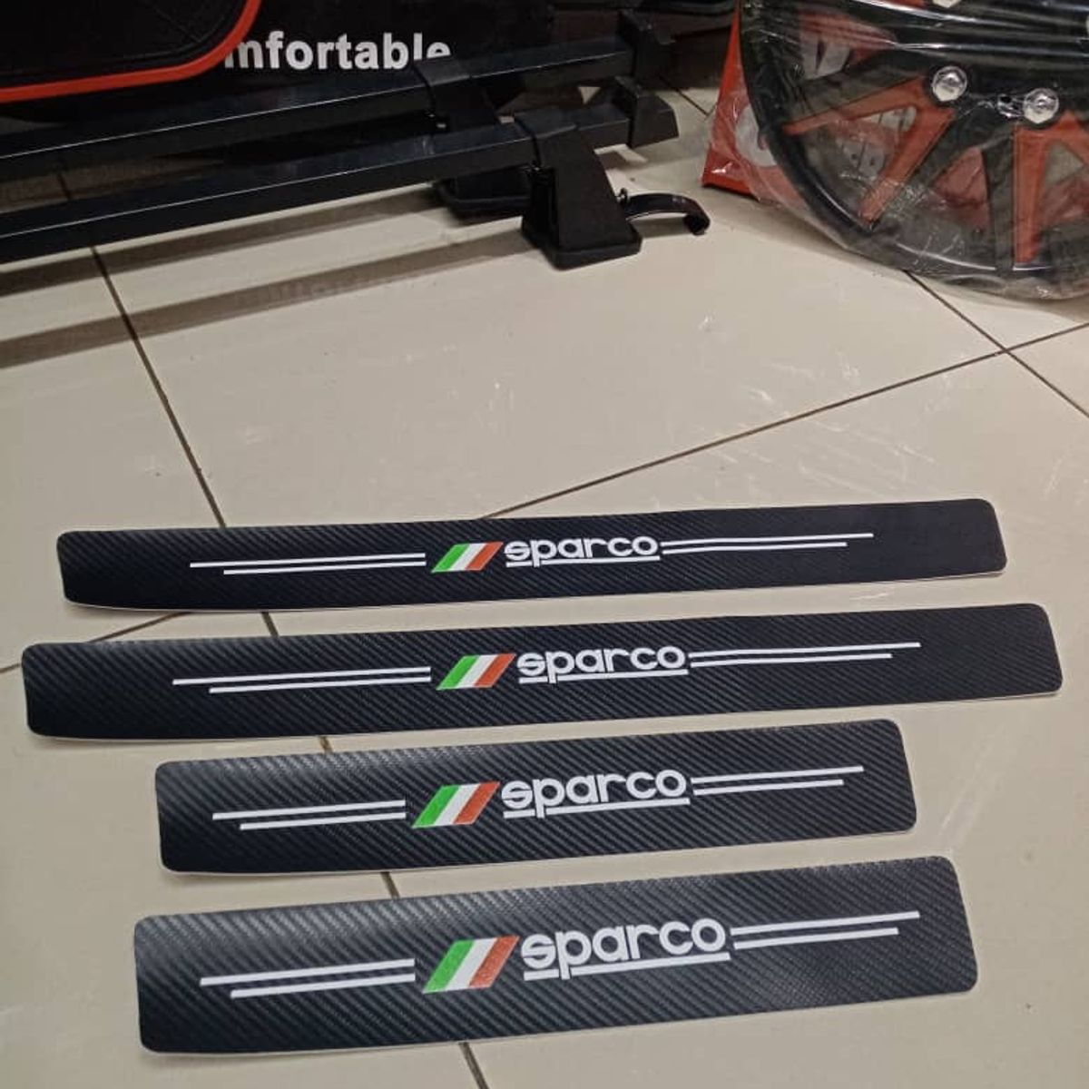 GENERICO - Cubre socalo pisaderas pegatina de fibra de carbono sparco