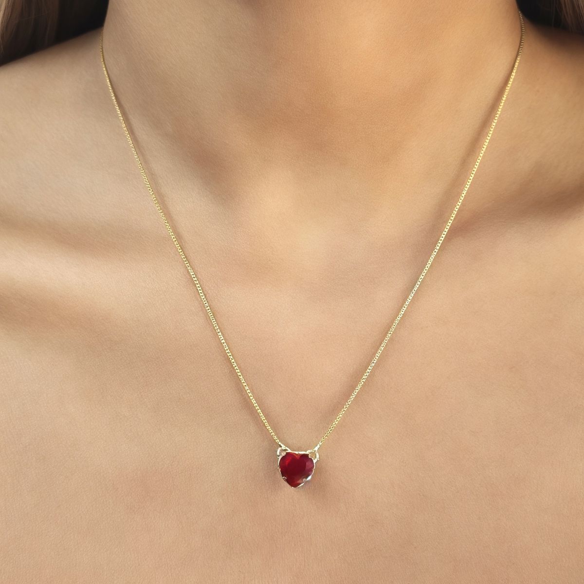 COGGIOLA - Collar Corazón Circón Rojo Enchapado Oro 18K