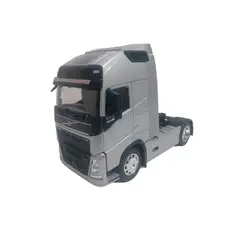 WELLY - Volvo FH 500 Gris 4x2 escala 1.32