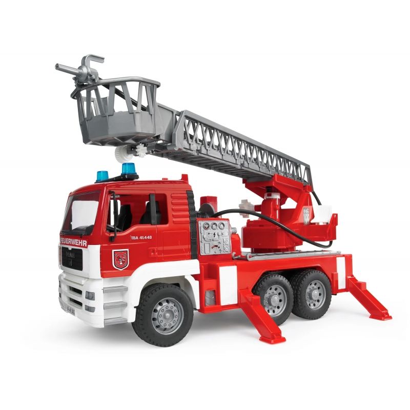 BRUDER - BRUDER 02771 MAN FIRE ENGINE W WATER PUM