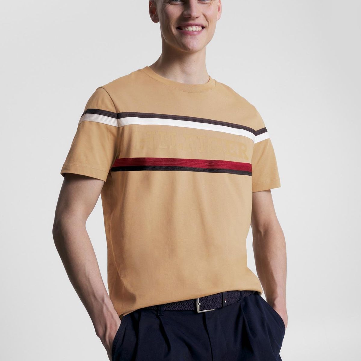 TOMMY HILFIGER - Polera Global Stripe Monotype Beige Tommy Hilfiger