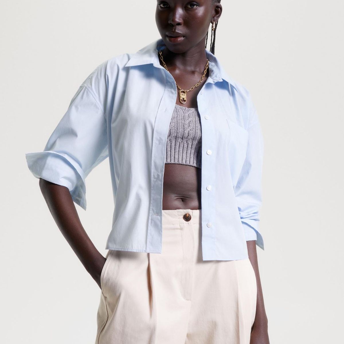 TOMMY HILFIGER - Camisa Crop Oversized Con Logo Celeste Tommy Hilfiger