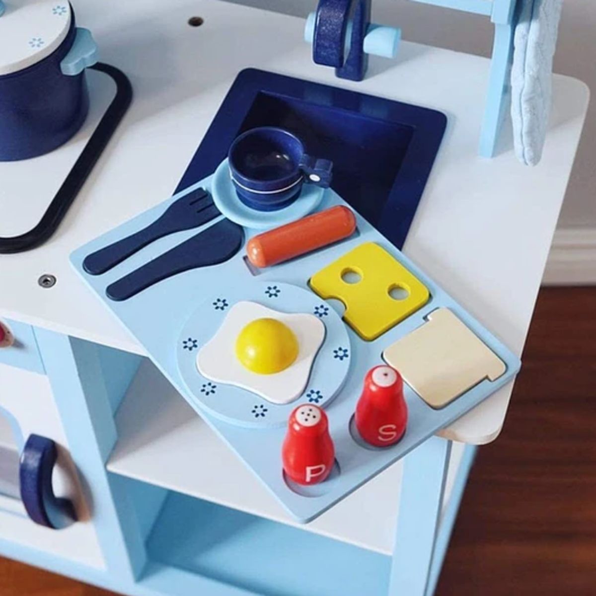 KIDSCOOL - Cocina De Madera Celeste Con Accesorios
