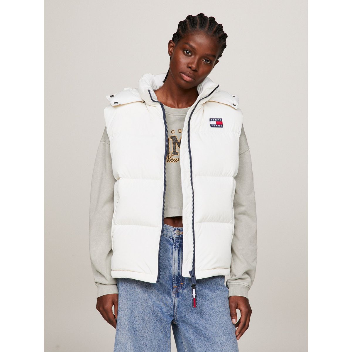 TOMMY HILFIGER - Parka Vest Alaska Acolchada Con Gorro Beige Tommy Jeans