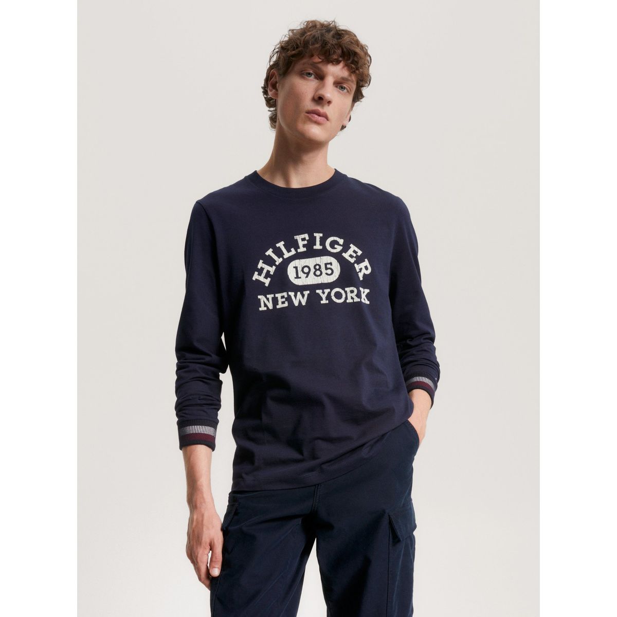 TOMMY HILFIGER - Polera Monotype Collegiate Azul Tommy Hilfiger