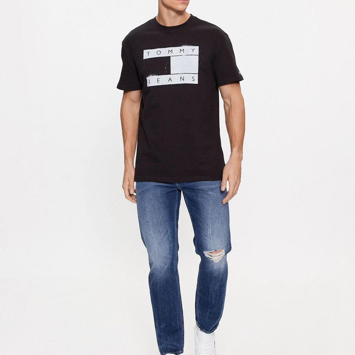 TOMMY HILFIGER - Polera Spray Flag Logo Negro Tommy Jeans