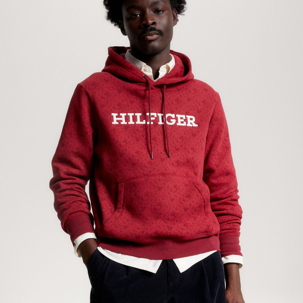 TOMMY HILFIGER - Polerón Hoodie Con Monogramas Rojo Tommy Hilfiger
