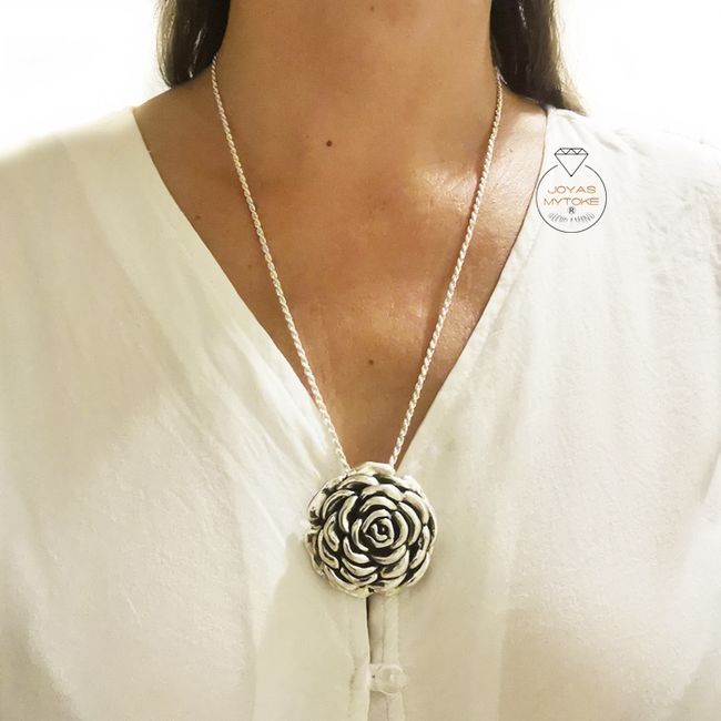 JOYAS MYTOKE - Collar Mujer Rosa Grande Tourbillon Plata Envejecida 925