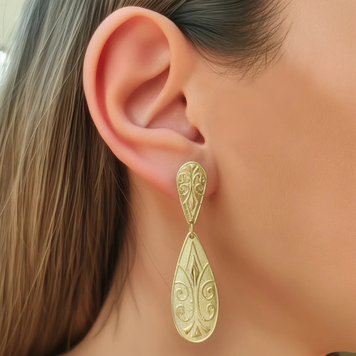 COGGIOLA - Aros Colgantes Lara Enchapado Oro 18K