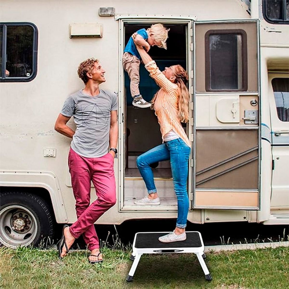 GENERICO - Escabel 1 Peldaño Piso – Gris – JX902-1BB