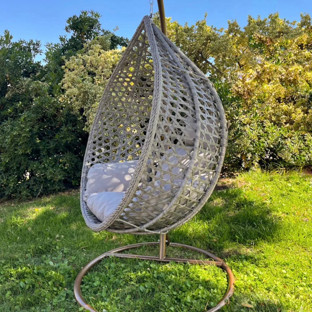 PEQUI - SILLA COLGANTE GRIS / PLOMA  CON COJIN