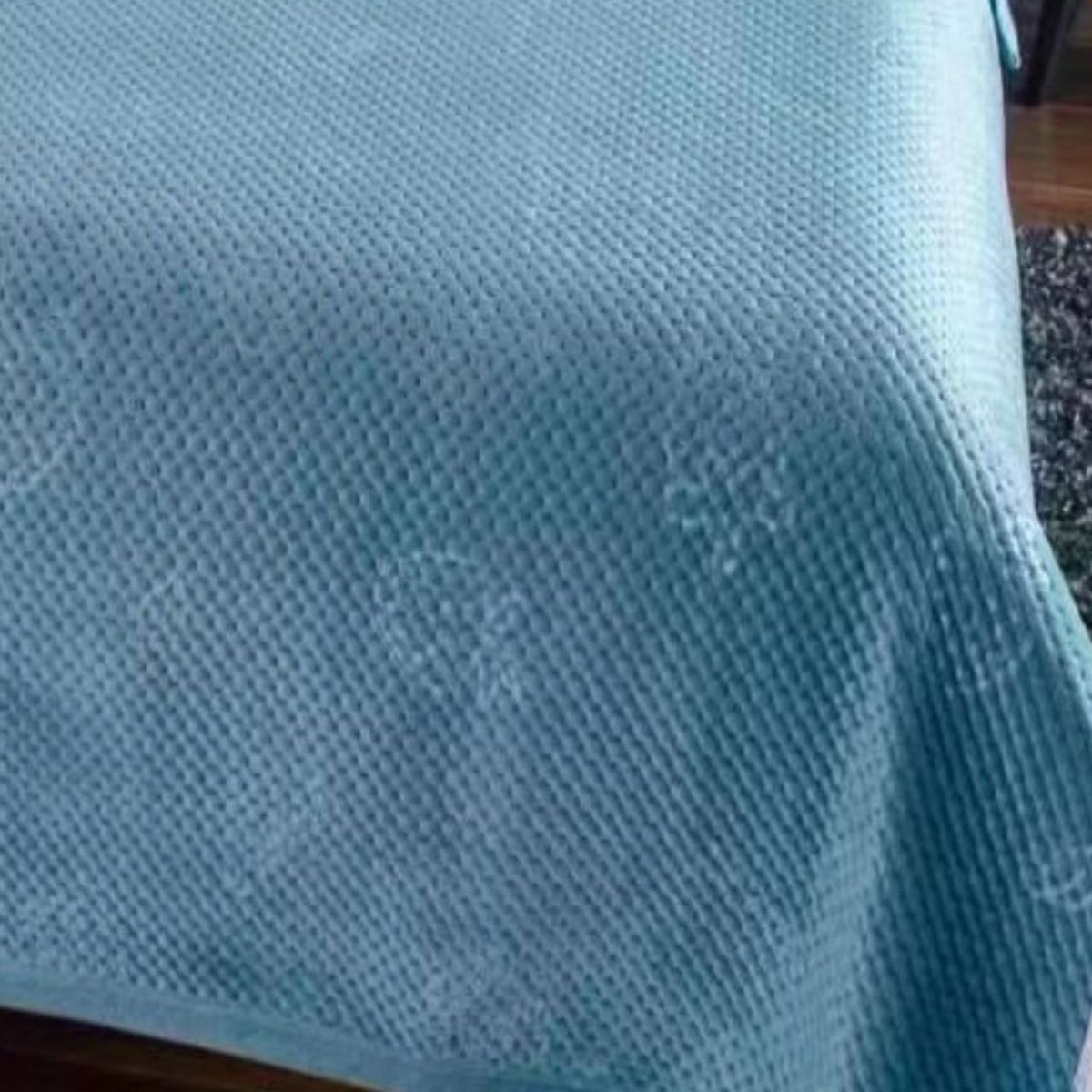 GENERICO - CUBRECAMA QUILT CON TELA PLUSH VERANO - INVIERNO