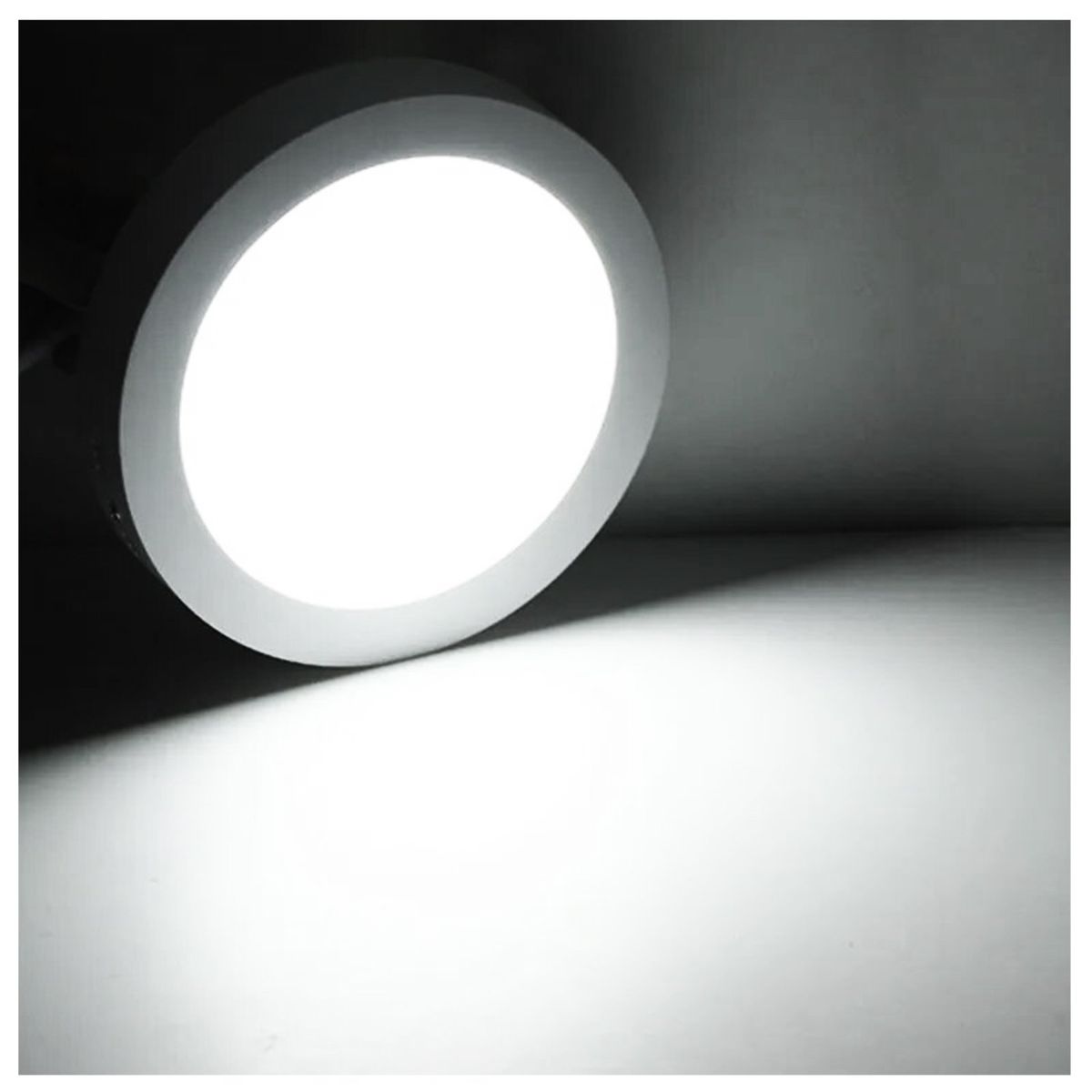 AVC - Panel Redondo LED ECO Sobrepuesto 24W Frío