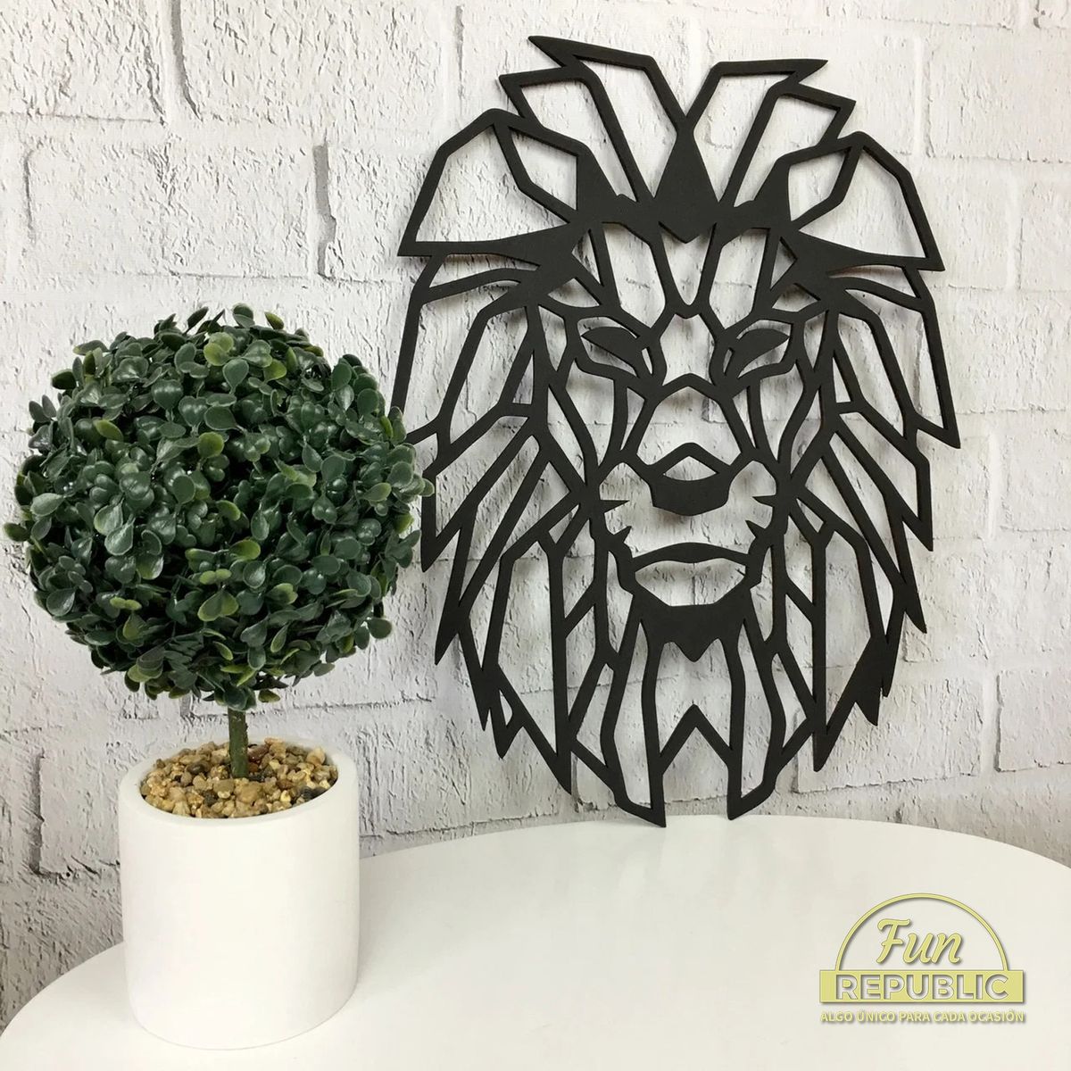 ELAB PROPIA - Cuadro Decorativo Leon Geometrico 50x40cm - Madera Fun Republic