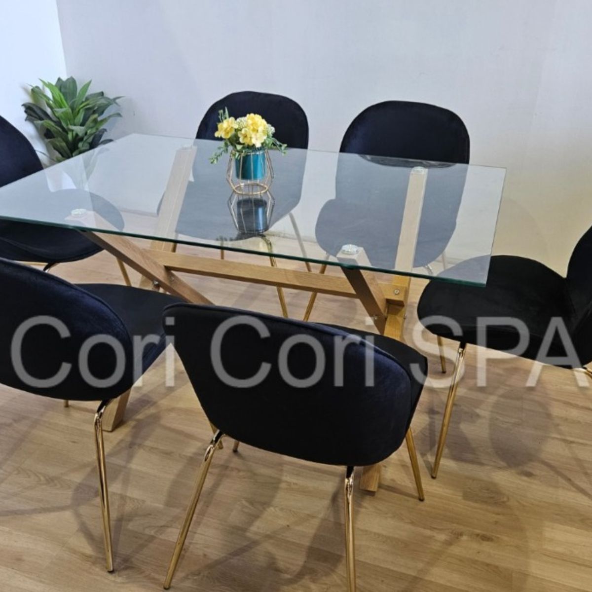 CORI CORI - Comedor Mesa Medlock 140X90cm + 6 Sillas Beetle Gold Negro