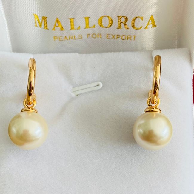 MALLORCA - AROS PERLA   DOS EN UNO  ENCHAPADOS EN ORO DE 18K.