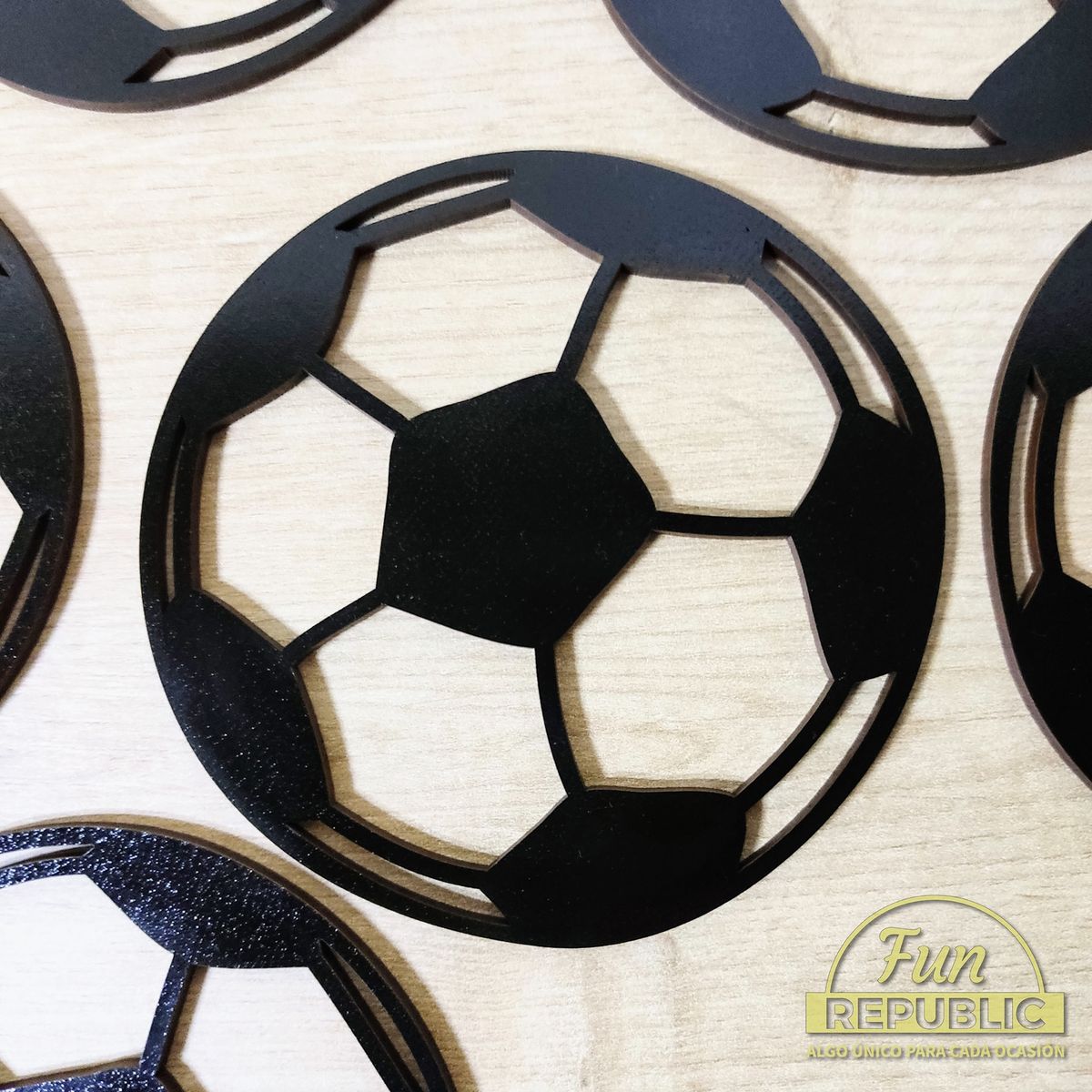 ELAB PROPIA - 6 Posavasos Deportes Futbol - Madera Fun Republic