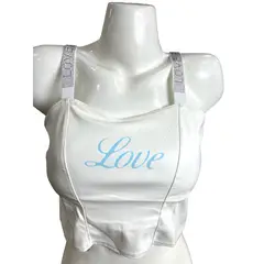 MEDIA LUNA - Crop Top en Cuerina Diseño Love