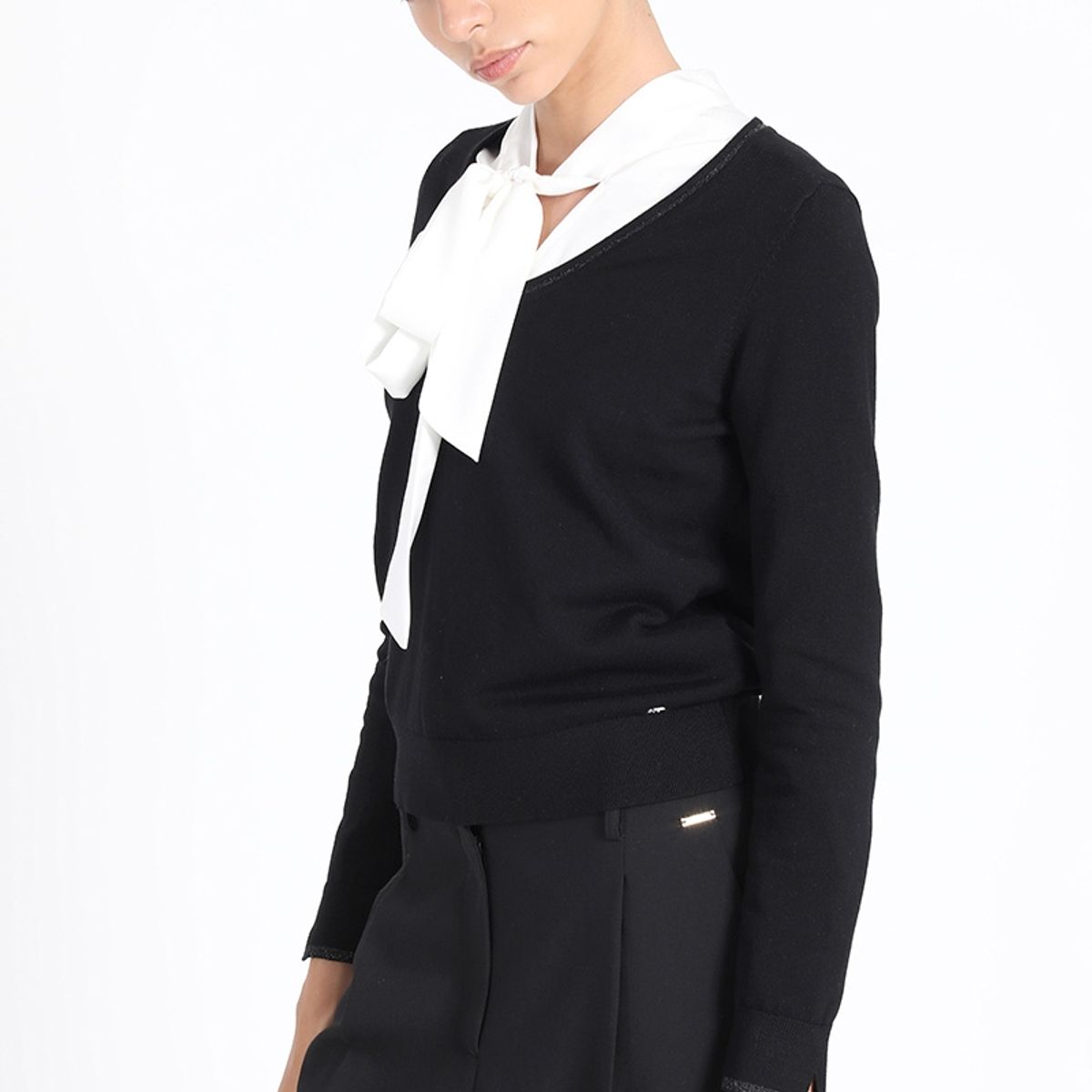 LIOLA - Tejido Punto Basico, Con Hilo Metalizado, Negro Liola