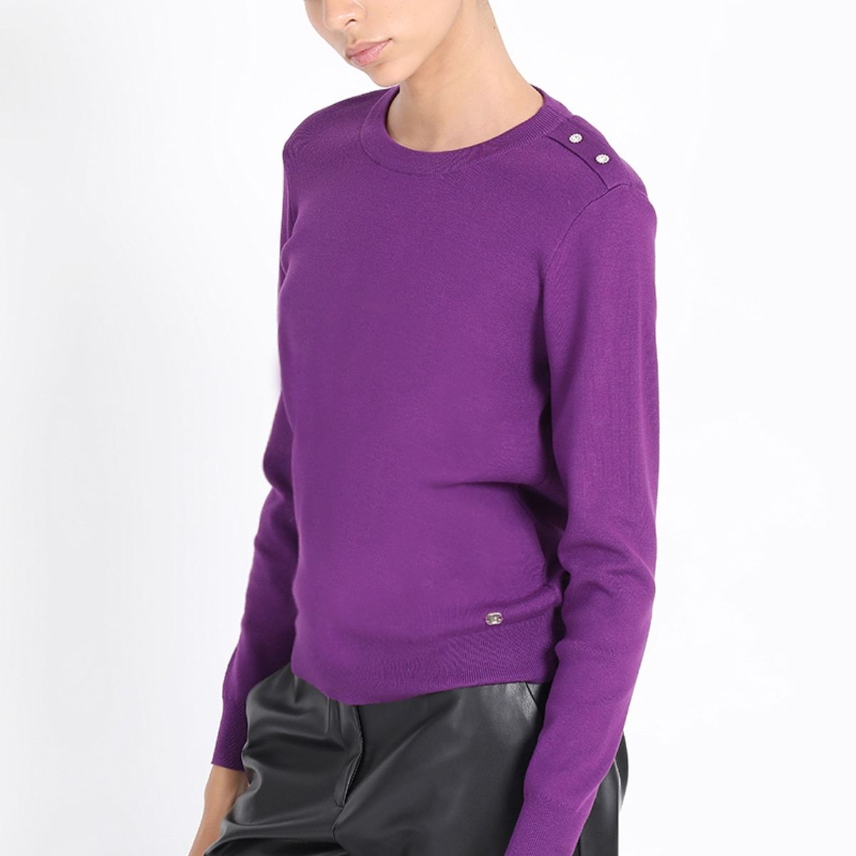 LIOLA - Tejido Punto Boton Joya En Hombro, Violeta Liola