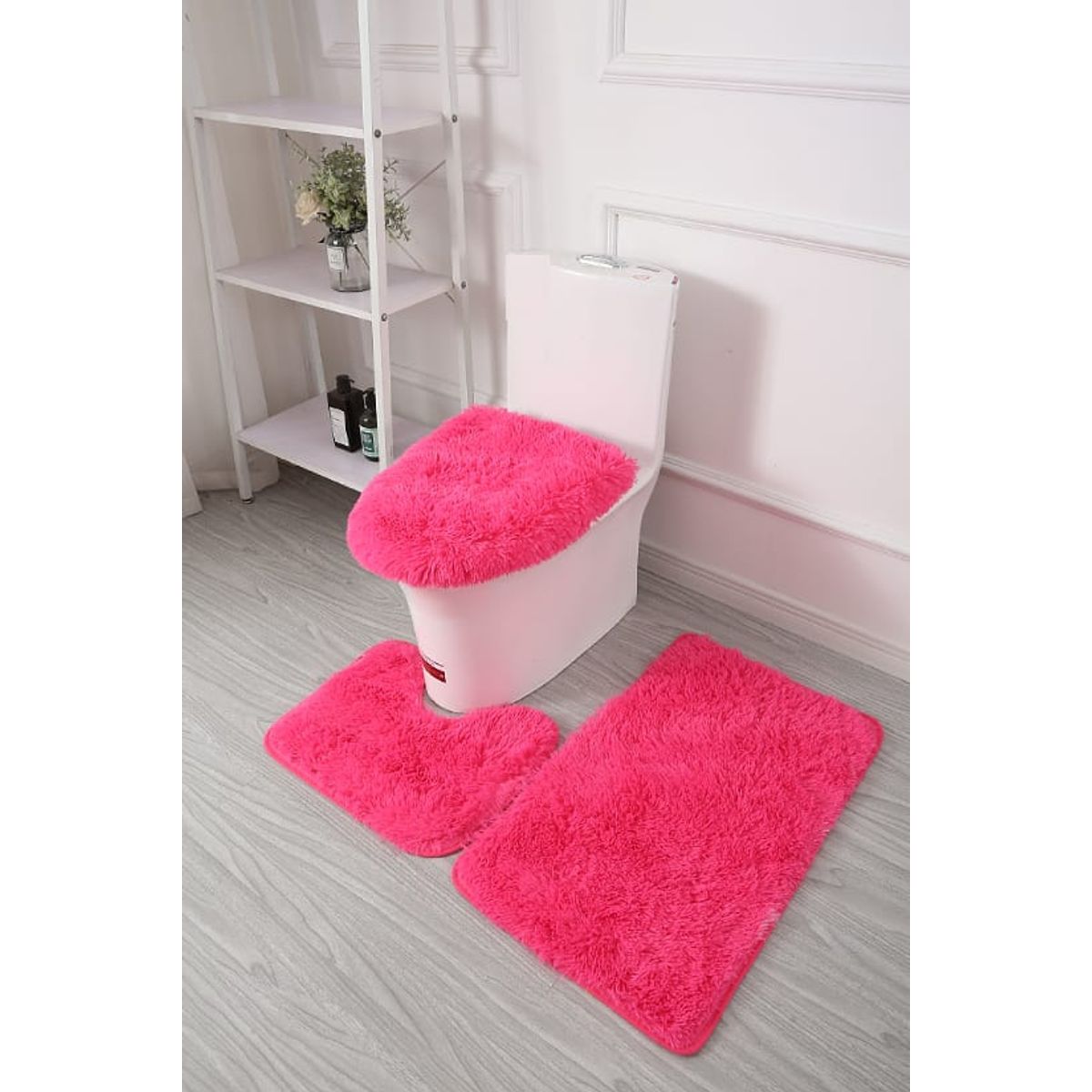 GENERICO - JUEGO DE BAÑO PELUDITOS DE COLOR FUCSIA 3 PIEZAS