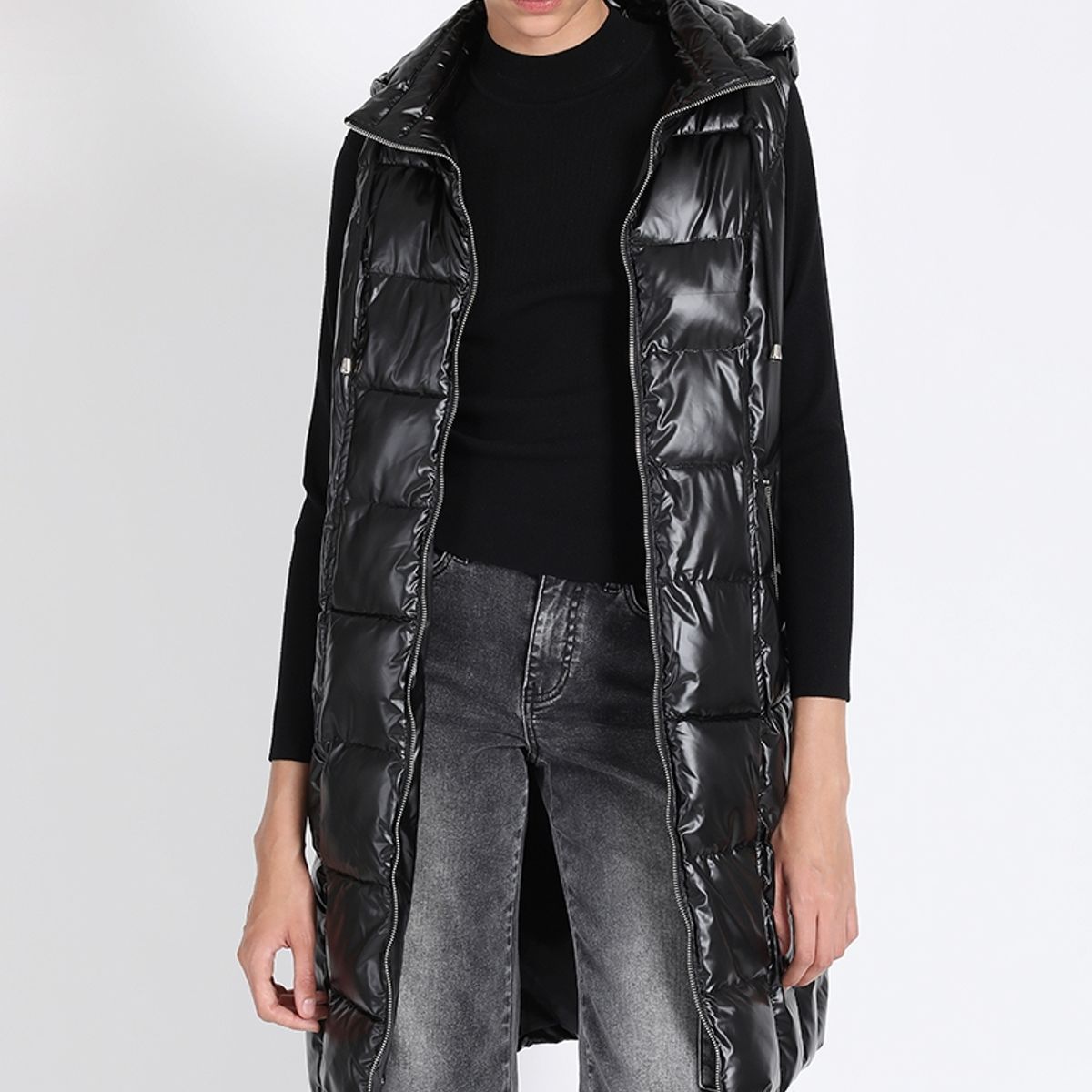LIOLA - Parka Larga Acolchada Capuchon Desmontable, Negro Liola
