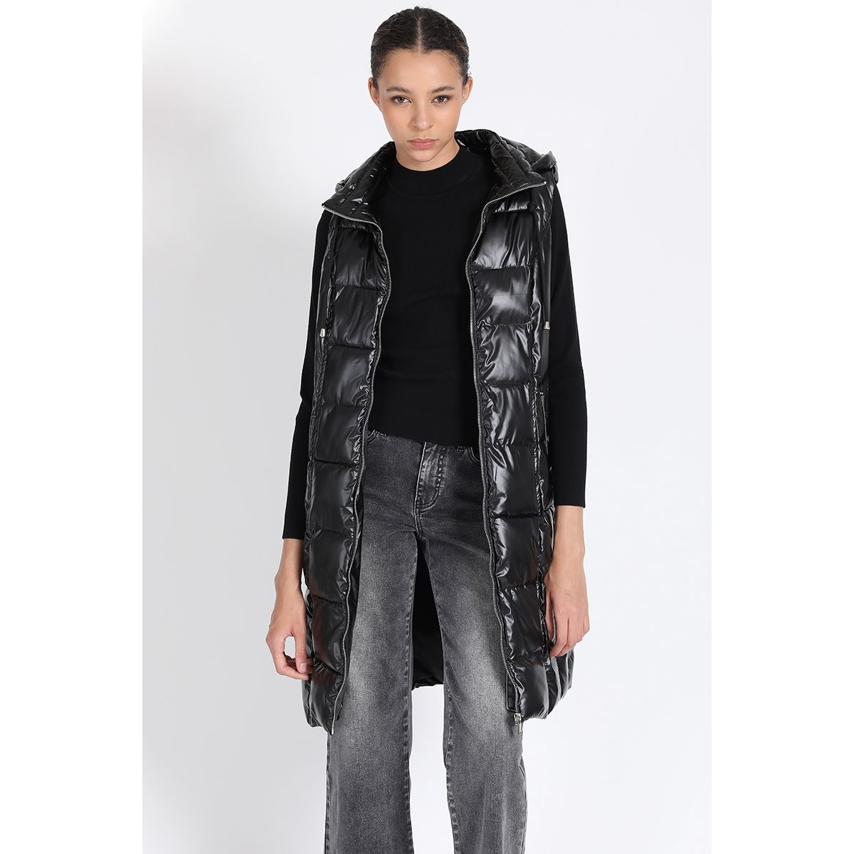 LIOLA - Parka Larga Acolchada Capuchon Desmontable, Negro Liola